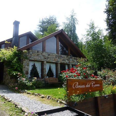 Отель Hosteria Brisas Del Cerro Вилья-ла-Ангостура Экстерьер фото