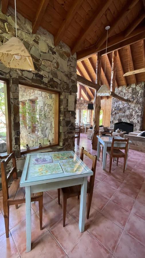 Hosteria Brisas Del Cerro Вилья-ла-Ангостура Экстерьер фото