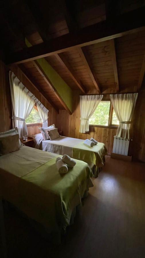 Отель Hosteria Brisas Del Cerro Вилья-ла-Ангостура Экстерьер фото