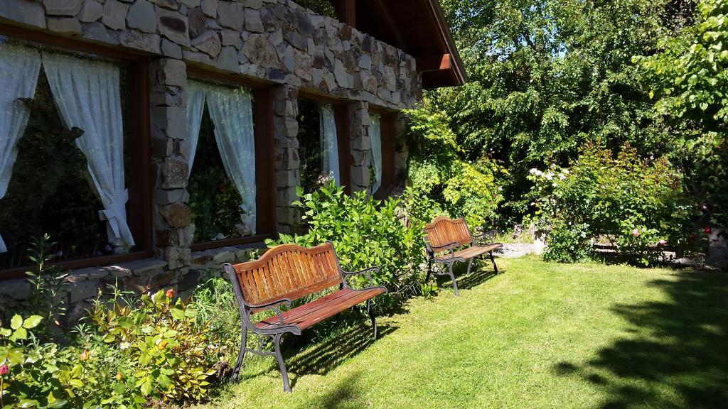 Hosteria Brisas Del Cerro Вилья-ла-Ангостура Экстерьер фото
