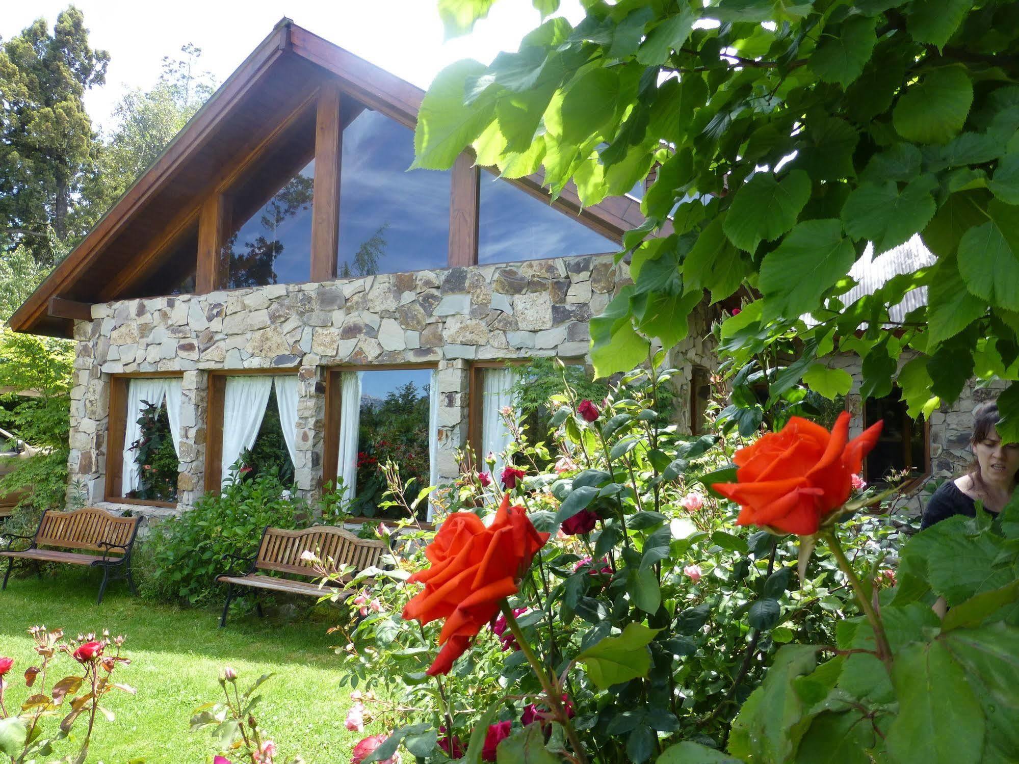 Hosteria Brisas Del Cerro Вилья-ла-Ангостура Экстерьер фото