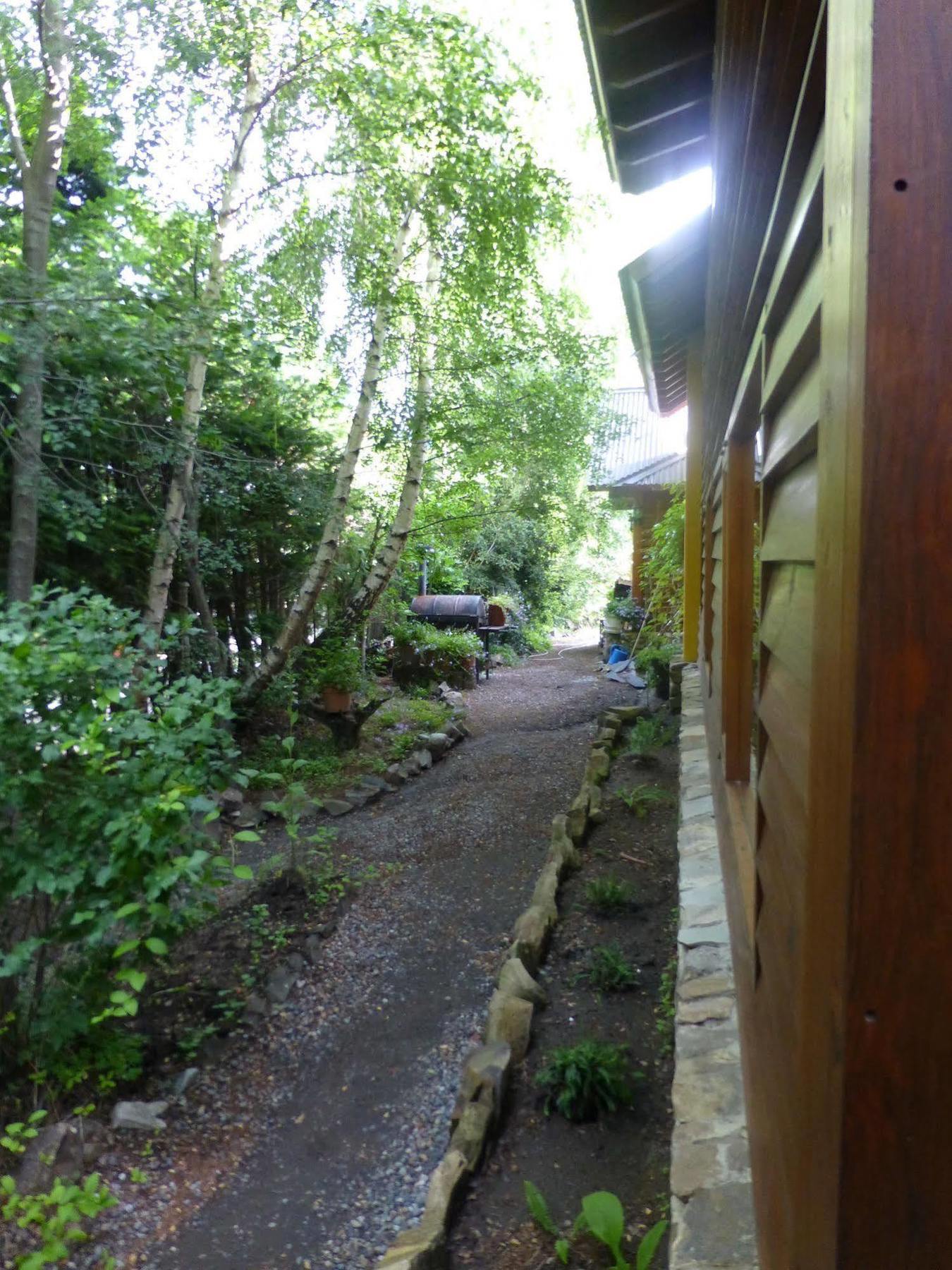 Hosteria Brisas Del Cerro Вилья-ла-Ангостура Экстерьер фото