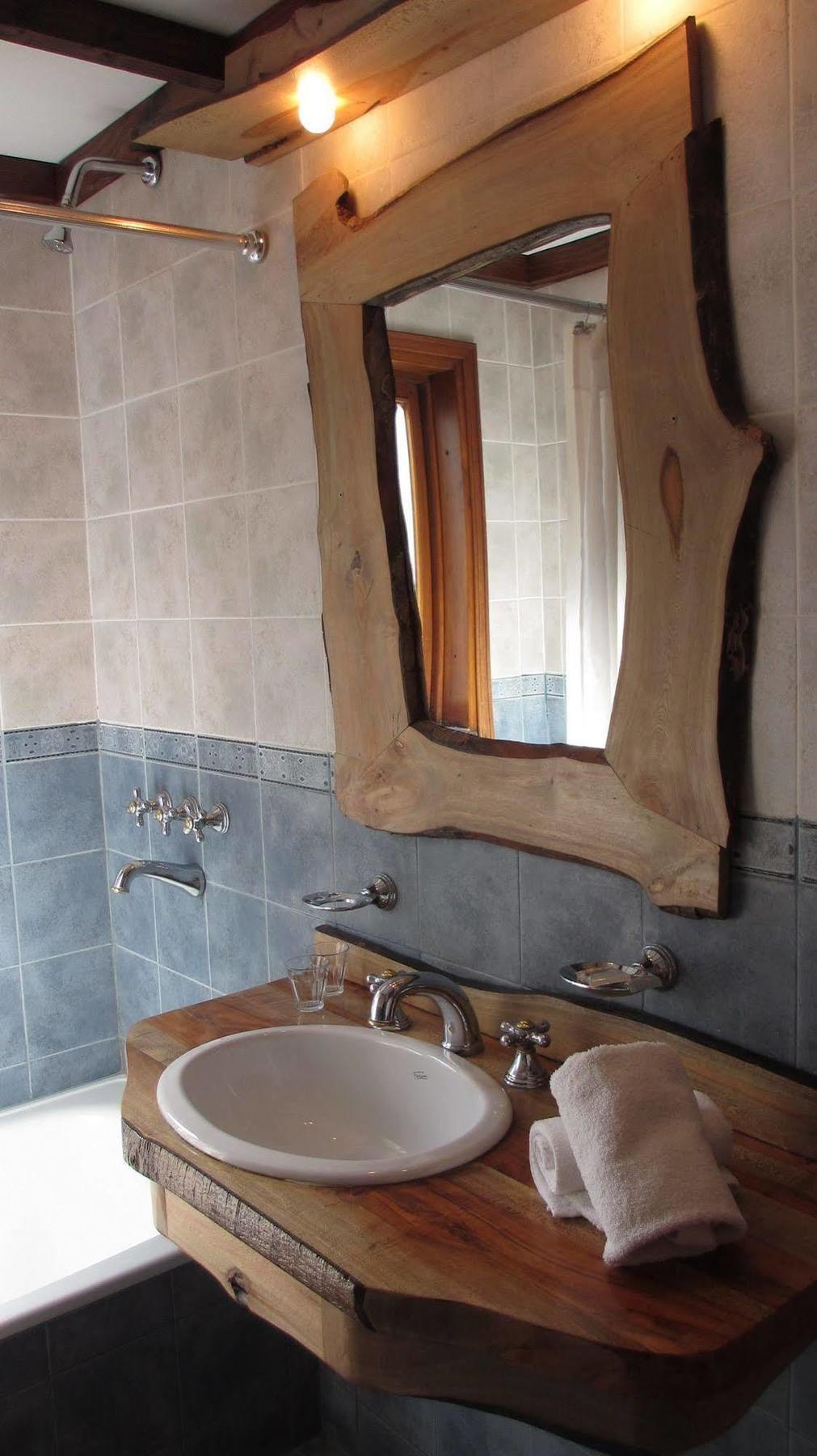 Hosteria Brisas Del Cerro Вилья-ла-Ангостура Экстерьер фото